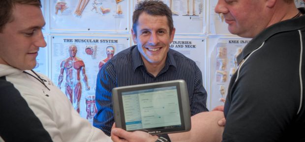 Mobile Patient Notes inventor Ben Snook (centre)